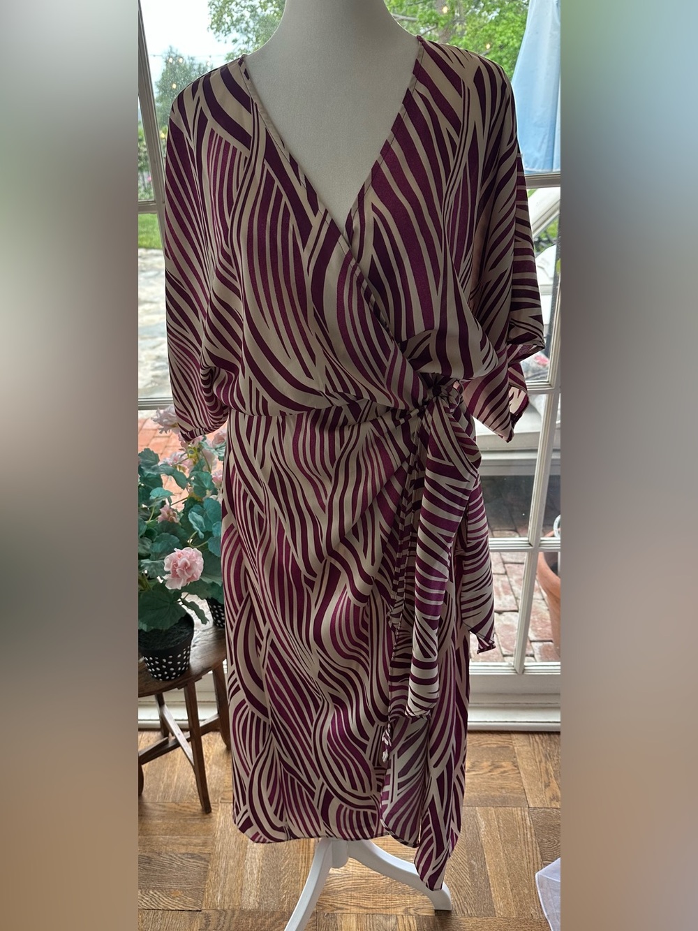 LUSH patterned Side Tie Midi Dress